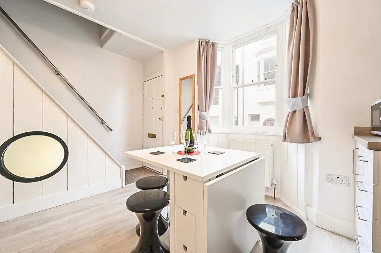 Stylish Modern Two Bedroom Fishermans Cottage Central Μπράιτον 0*,  Ηνωμένο Βασίλειο