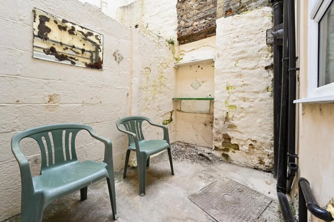 Stylish Modern Two Bedroom Fishermans Cottage Central Μπράιτον Σπίτι διακοπών
