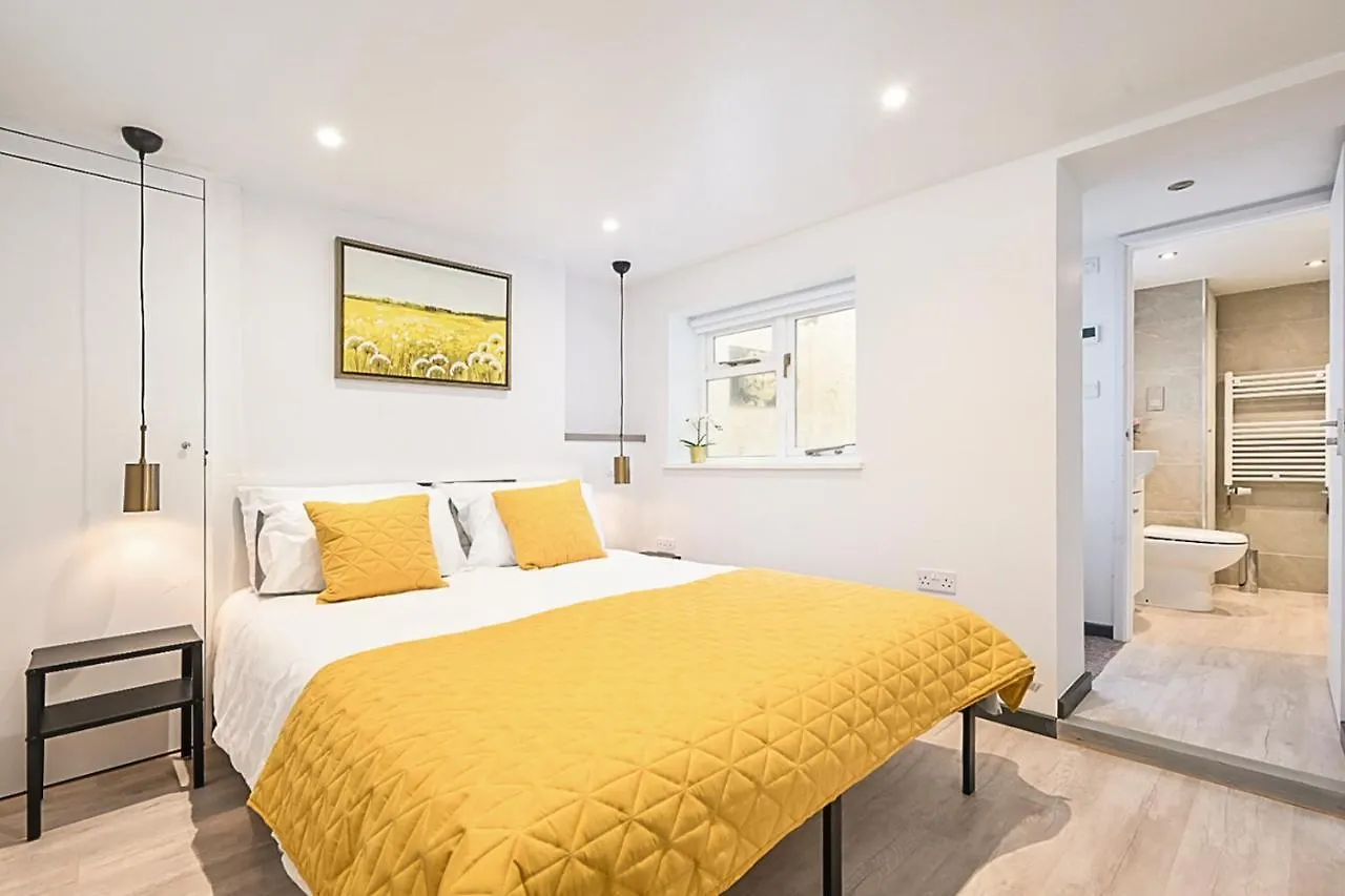 Stylish Modern Two Bedroom Fishermans Cottage Central Hove 0*,  Velká Británie